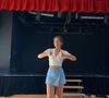 Un morceau singulier, presque inclassable, puisqu’il s’agit moins d’une chanson que d’un texte parlé. 

Héloïse Vallier, Instagram