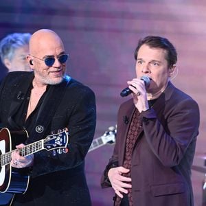 Exclusif - Pascal Obispo et Bénabar lors de l'enregistrement de l'émission "Vivement dimanche" au studio Rive Gauche, présentée par M. Drucker avec une diffusion sur France 3 le 1er février 2026. © Guillaume Gaffiot/Bestimage