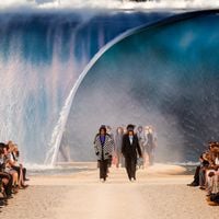 LVMH se défend après le défilé de Pharrell Williams et revient sur la vague géante en pleine canicule : "Nous tenons à rappeler certains faits"