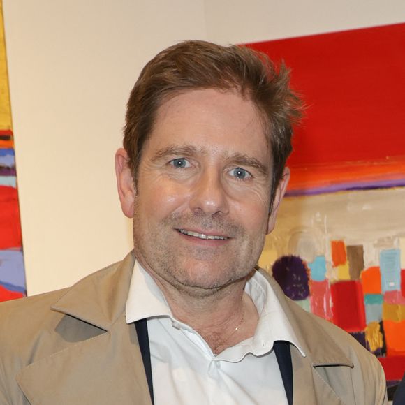 Le docteur Gérald Kierzek et l'Institut National du Cancer ont fermement contredit ces propos, rappelant les graves risques de dénutrition pour les malades.

 Gérald Kierzek - Vernissage de l'exposition de Caroline Faindt aux Espaces Guiffi à Paris le 20 mars 2025. © Coadic Guirec/Bestimage