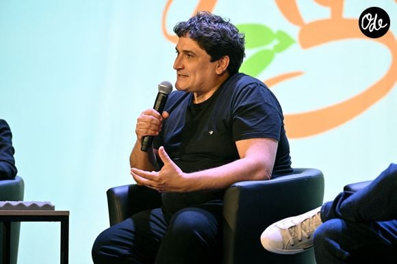 Installé à l'ombre des palmiers et des jasmins, dans les sublimes jardins qui abritaient autrefois le célèbre établissement Cipriani, le nouveau restaurant Monsieur Dior et son café attenant promettent une expérience hors du temps. 

Mauro Colagreco, le Chef triplement étoilé du Mirazur à Menton, lors de 2eme édition du Salon International de l’Agrume, au Palais de l'Europe, à Menton le 5 avril 2025. © Bruno Bebert/Bestimage