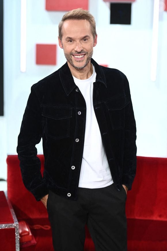 Exclusif - Damien Thevenot lors de l'enregistrement de l'émission Vivement Dimanche, au studio Rive gauche, à Paris, France, le 22 octobre 2025, présentée par M.Drucker, diffusée sur France 3 le 16 novembre 2025. © Guillaume Gaffiot/Bestimage