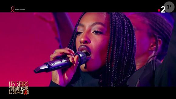 Ebony performant aux côtés de Bilal Hassani pour le Sidaction sur France 2.