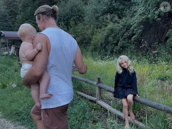 Kimberly Van Der Beek a partagé des images inédites de son époux, trois mois après son décès. Capture d'écran Instagram