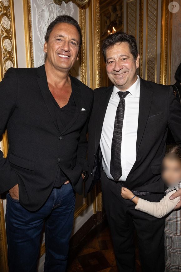 Exclusif - Dany Brillant et Laurent Gerra et sa fille Célestine - Laurent Gerra reçoit la légion d’honneur de la part du grand chancelier F. Lecointre en présence de la première dame, B. Macron au Palais de la Légion d'honneur à Paris le 29 septembre 2025. © Cyril Moreau/Bestimage