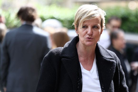 Celine Geraud lors de la cérémonie d'enterrement de Daniel Bilalian à l'église Saint-Pierre de Neuilly-sur-Seine, près de Paris, France, le 22 mai 2025. Photo par Raphael Lafargue/ABACAPRESS.COM