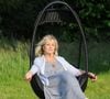 La comédienne avait rapidement adopté ce petit coin de campagne dont elle appréciait particulièrement les paysages. 

Exclusif - Apres la vente de sa propriete de Porquerolles, Mylene Demongeot s'est achetée une ferme en Mayenne. DANIEL ANGELI / BESTIMAGE