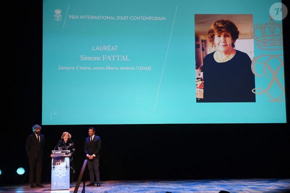 Ici, Simone Fatal, l'artiste plasticienne - La princesse Caroline de Hanovre et sa fille Charlotte Casiraghi ont assisté à la cérémonie de proclamation de l'édition 2025 des Prix de la Fondation Prince Pierre à l'opéra Garnier à Monaco, le 14 octobre 2025 © Bruno Bebert / Bestimage