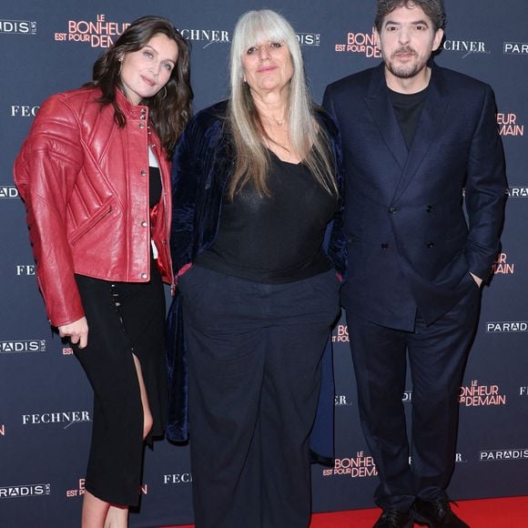 Laetitia Casta, Brigitte Sy et Damien Bonnard assistent à la première du film Le Bonheur est pour Demain à L'Arlequin à Paris, France, le 16 janvier 2024.  Jerome Dominé/ABACAPRESS.COM