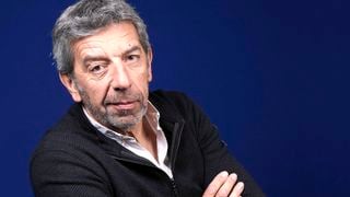 EXCLU "La somniloquie, c'est..." : Michel Cymes explique ce phénomène déroutant qui survient pendant notre sommeil