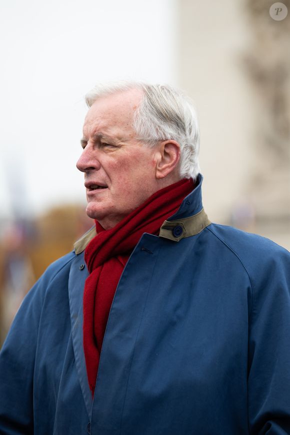 Michel Barnier - 107ème anniversaire de l'Armistice de 1918 : Le président Emmanuel Macron dépose une gerbe sur la tombe du soldat inconnu à l'Arc de Triomphe le 11 novembre 2025.

© Jeanne Accorsini / Pool / Bestimage