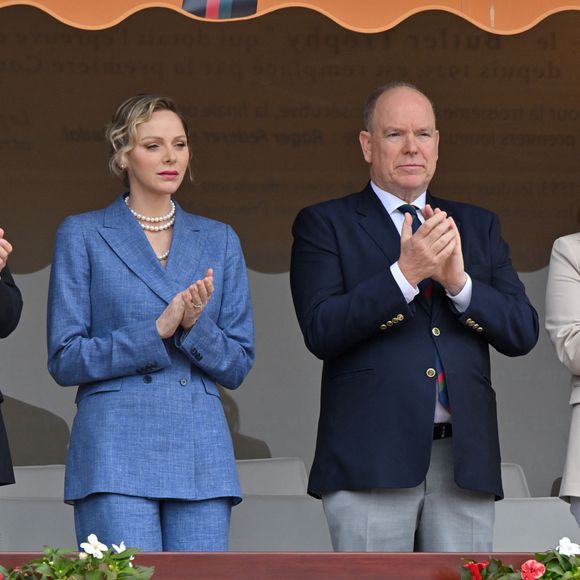 Le prince Albert II de Monaco et la princesse Charlene durant la finale de la 118e édition du Rolex Monte-Carlo Masters, au Monte-Carlo Country Club à Roquebrune Cap Martin, le 13 avril 2025. © Bruno Bebert / Bestimage