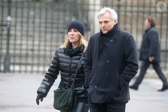 Mathilde Seigner et son compagnon MAthieu Petit - Sorties de l'église de la Madeleine après les obsèques de Johnny Hallyday à Paris - Le 9 décembre 2017. © Agence / Bestimage