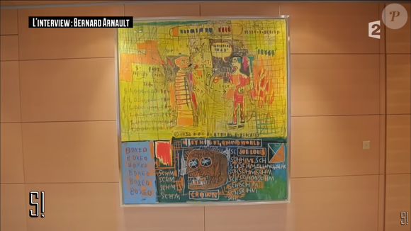 Il explique à Léa Salamé qu’il a commencé à s’intéresser à l’art dans les années 80, lorsqu’il pouvait encore acquérir des œuvres de jeunes artistes à des prix accessibles. 

Bernard Arnault fait visiter son bureau avenue Montaigne à Léa Salamé dans l'émission "Stupéfiant"