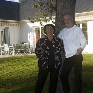 Herbert Leonard et sa femme Cléo chez eux à Barbizon
JLPPA / Bestimage