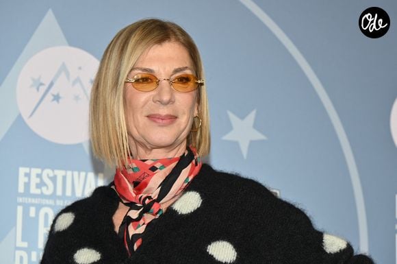 Michele Laroque posant pour une séance photo lors du 29e Festival du film d'humour de l'Alpe d'Huez, en France, le 22 janvier 2026. Photo de Mireille Ampilhac/ABACAPRESS.COM