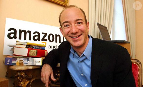 Jeff Bezos (USA/CEO de la vente par correspondance de livres en ligne amazon.com) lors d'une visite à amazon.de à Munich, Allemagne 2002. Photo par Imago/ABACAPRESS.COM