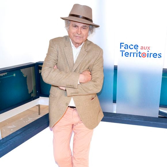 Exclusif - Franz-Olivier Giesbert - C.Viguier reçoit Franz-Olivier Giesbert dans son émission "Face aux territoires" sur TV5 Monde le 27 avril 2023.

© Pierre Perusseau / Bestimage