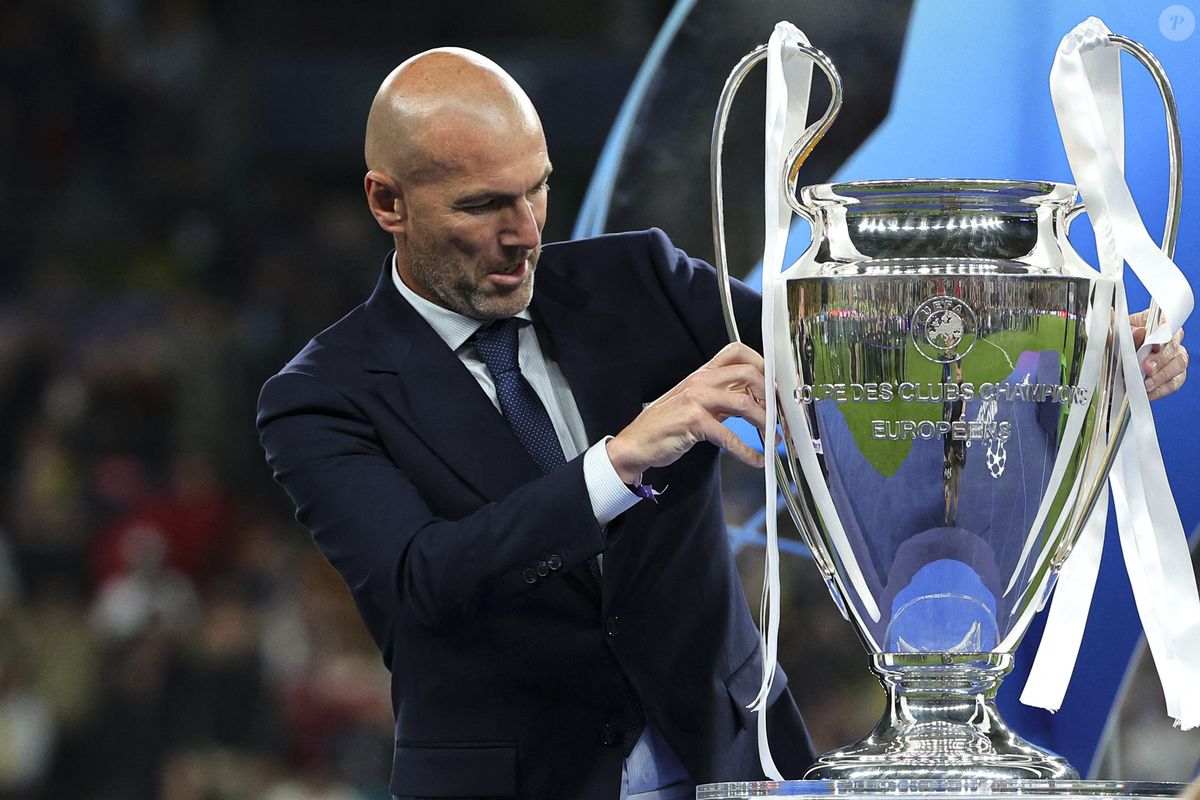 Photo Zinedine Zidane Match De Football En Finale De Ligue Des Photo Zinedine Zidane Match De Football En Finale De Ligue Des