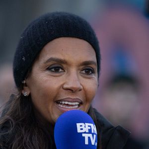 "J'ai un système de sécurité, un garde du corps qui habite là-bas, des caméras dans tous les sens… Et comme je suis une personnalité, la préfecture et la police m'ont à l'œil", a t-elle souligné.

Karine Le Marchand soutient les agriculteurs sur le barrage de l'Autoroute A4 à hauteur de Jossigny en Seine et Marne le 29 Janvier 2024.  © Jeremy Melloul - Pierre Perusseau / Bestimage