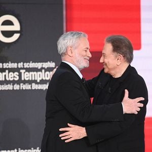 Et pour l'occasion, Michel Drucker accueille sur son célèbre canapé rouge plusieurs célébrités

Exclusif - Francis Huster et Michel Drucker lors de l'enregistrement de l'émission "Vivement dimanche" au studio Rive Gauche, présentée par M. Drucker avec une diffusion sur France 3 le 25 janvier 2026. © Guillaume Gaffiot/Bestimage