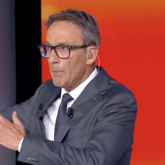 Julien Courbet obligé d'interrompre son émission en direct après un malaise. M6