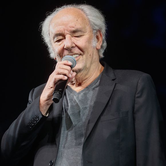 Un "lieu très isolé, sans voisin", nous ont confié des habitants de la commune.

Exclusif -  Maxime Le Forestier - Concert "Corsu Mezu Mezu" à la Défense Arena à Paris, France. Le 28 octobre 2023.
© Christophe Clovis / Bestimage