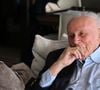 Philippe Bouvard est décédé chez lui à Cannes

Exclusif - Philippe Bouvard, journaliste français, écrivain, homme de radio et de télévision, à son domicile, en interview télé avec le journaliste producteur Cyril Viguier à Cannes, le 27 février 2025.

© Bruno Bebert/Bestimage