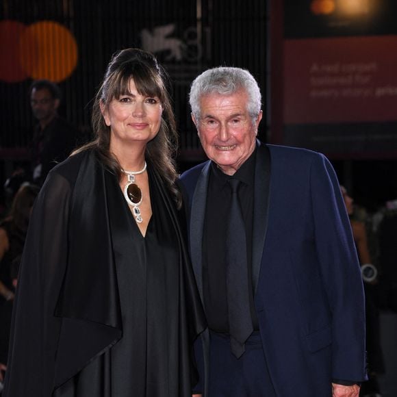 Dans ce post, Valérie Perrin se souvient des nombreux fous rires partagés avec cet homme, avant de conclure par cette phrase touchante : "À partir d’aujourd’hui, le Paradis va bien se marrer".

Valérie Perrin et Claude Lelouch à la première de "Finalement" de C.Lelouch au 81ème Festival International du Film de Venise, le 2 septembre 2024.

Photo : Zuma Press / Bestimage