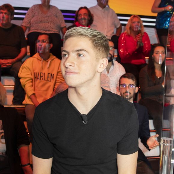 Michou (Miguel Mattioli) lors de l'émission "Touche Pas à Mon Poste" (TPMP), présentée par C.Hanouna et diffusée le 5 octobre sur C8

© Jack Tribeca / Bestimage