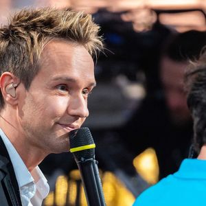 Cyril Feraud lors du Téléthon 2024, à Saint Denis, près de Paris, France, le 29 novembre 2024. avec Mika. Photo par Alexis Jumeau/ABACAPRESS.COM