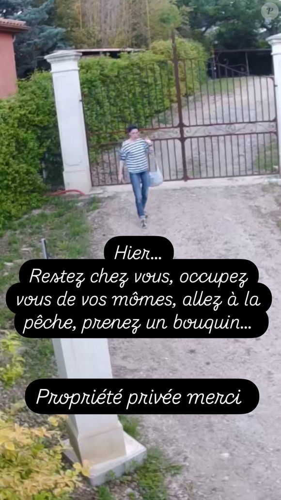 "Pour qui vous prenez vous pour venir faire des photos de chez moi, à travers mon portail? Moi aussi je photographie les gens maintenant". 

Karine le Marchand, Instagram