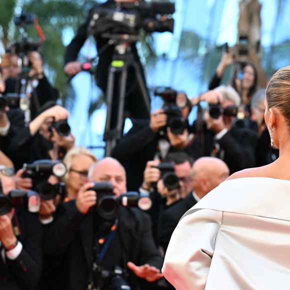 Bella Hadid - Montée des marches du film "Garance" lors du 79ème Festival International du Film de Cannes, le 17 mai 2026.
© Rachid Bellak/Bestimage