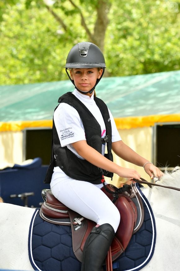 Giulia Sarkozy sur Valentine lors de la coupe Kids Cup L'Envol lors du Longines Paris Eiffel Jumping le 20 juin 2025

Perusseau / Veeren / Bestimage