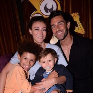 Enfin, pour être efficace, la punition idéale doit avoir un lien direct avec la bêtise et s'appliquer sans attendre.

Rachel Legrain-Trapani (Miss France 2007), son compagnon Valentin Leonard et leurs fils Gianni et Andréa lors de la soirée de lancement de l'application Nanaba à l'hôtel Barrière Le Fouquet's de Paris, le 18 juin 2021. 

© Rachid Bellak/Bestimage