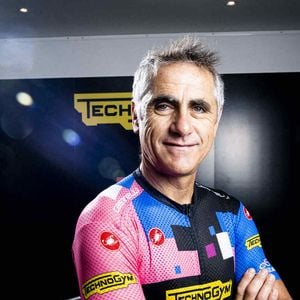 Présentation du vélo d'appartement Technogym Ride par Laurent Jalabert à Paris. (JB Autissier / Panoramic / Bestimage).