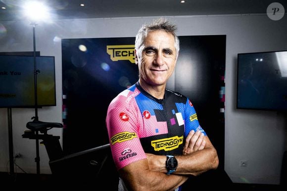 Présentation du vélo d'appartement Technogym Ride par Laurent Jalabert à Paris. (JB Autissier / Panoramic / Bestimage).