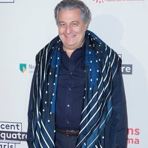 Christian Clavier - Photocall de l'exposition "120 ans de Cinéma: Depuis que le Cinéma existe" au 104 à Paris le 13 avril 2015.
