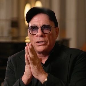 L'heure était aux confidences pour Jean-Claude Van Damme !

Jean-Claude Van Damme s'est livré comme jamais dans "Le portrait de la semaine" dans l'émission "Sept à Huit", diffusée sur TF1.