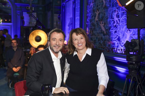 Exclusif - Bernard Montiel, Anne Roumanoff - Enregistrement de l'émission "L'Invitation", présentée par B.Montiel et diffusée le 29 décembre sur Olympia TV
© Jack Tribeca / Bestimage