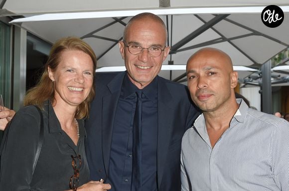 Laurent Weil et sa femme Fiona, Eric Judor - Inauguration du nouveau lieu éphémère végétal "Le jardin de Joy" sur la terrasse de l'hôtel Barrière Le Fouquet's à Paris le 7 juin 2018. © Coadic Guirec-Rahid Bellak/Bestimage
