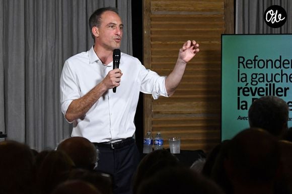 Réunion publique de Raphaël Glucksmann à Marseille, le 5 octobre 2026.

Photo : PsnewZ / Bestimage