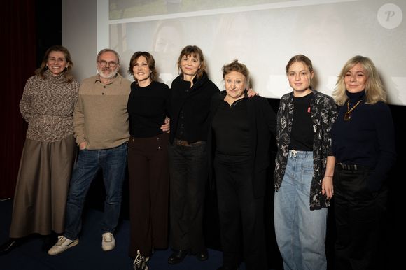Gaëlle Cholet, Didier Le Pêcheur, Mathilde Seigner, Caroline Proust, Clémence Massart, Justine Lacroix, Delphine Labouret - Avant-première du film "Au cœur de nos terres" au Club de l'Etoile qui sortira sur France 2 le 4 mars à Paris le 17 février 2026. © Julien Sarkissian/Bestimage