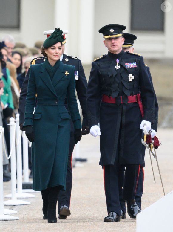 Catherine (Kate) Middleton, princesse de Galles, colonel des Irish Guards, visite le régiment lors du défilé de la Saint-Patrick à la caserne Wellington de Londres, Royaume Uni, le 17 mars 2025. © Justin Goff/GoffPhotos/Bestimage