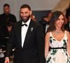 “J’avais envie de vivre ce moment avec lui”, explique Lyna Khoudri au Parisien 

Karim Benzema et sa compagne Lyna Khoudri à la descente des marches du film « 13 jours 13 nuits » lors du 78ème Festival International du Film de Cannes le 23 mai 2025/
© Mickael Chavet / Zuma Press / Bestimage