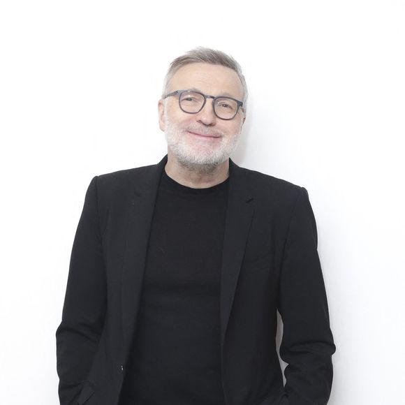 S'il écrivait déjà dans l'ombre en parallèle de son métier d'animateur, il compte bien y consacrer "90 % de [son] temps dans les années qui viennent" comme il l'a dit sur RTL


Exclusif - Laurent Ruquier - Enregistrement de l'émission "TPMP (Touche Pas à Mon Poste)", présentée par C.Hanouna et diffusée sur C8. Le 20 février 2024
© Jack Tribeca / Bestimage