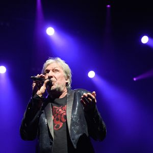 Cookie Dingler - Showcase pour l'avant-première du film "Stars 80, la suite" à l'Olympia de Paris le 5 décembre 2017. © Coadic Guirec/Bestimage