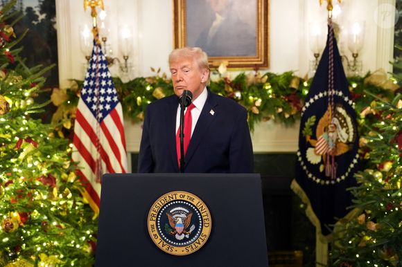 Le président des États-Unis Donald Trump prononce un discours à la nation depuis la salle de réception diplomatique de la Maison Blanche à Washington, DC en 2026.
Crédit : Backgrid USA / Bestimage
