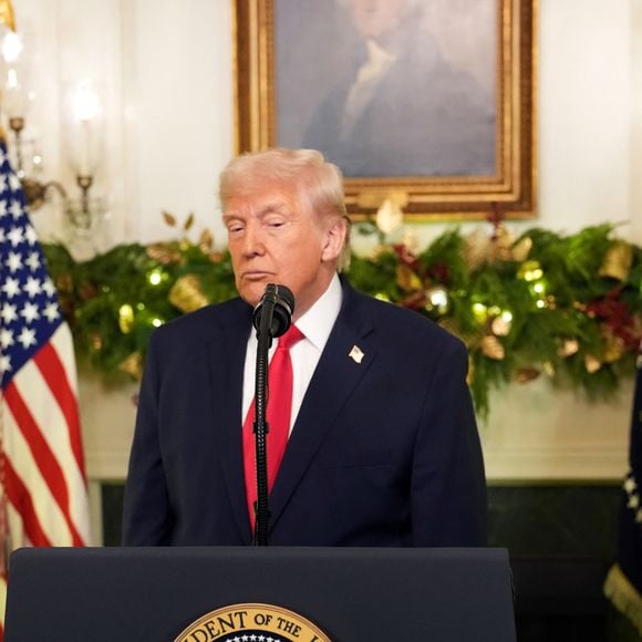 Le président des États-Unis Donald Trump prononce un discours à la nation depuis la salle de réception diplomatique de la Maison Blanche à Washington, DC en 2026.
Crédit : Backgrid USA / Bestimage