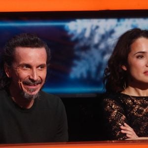 Exclusif - Arnaud Tsamère, Isabelle Vitari - Enregistrement de l'émission "100% Logique, Spéciale Noël", présentée par C.Féraud et diffusée le 21 décembre sur France 2.
© Christophe Clovis / Bestimage